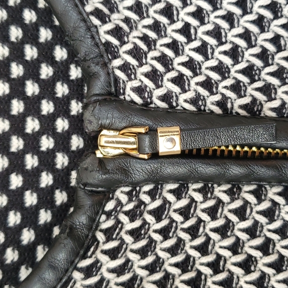 Black and white knit zip up cardigan - Picture 4 of 8